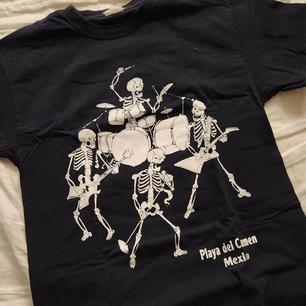 Playa Del Carmen Mexio, Metallica Skeletons Rock Shirt - Size Medium